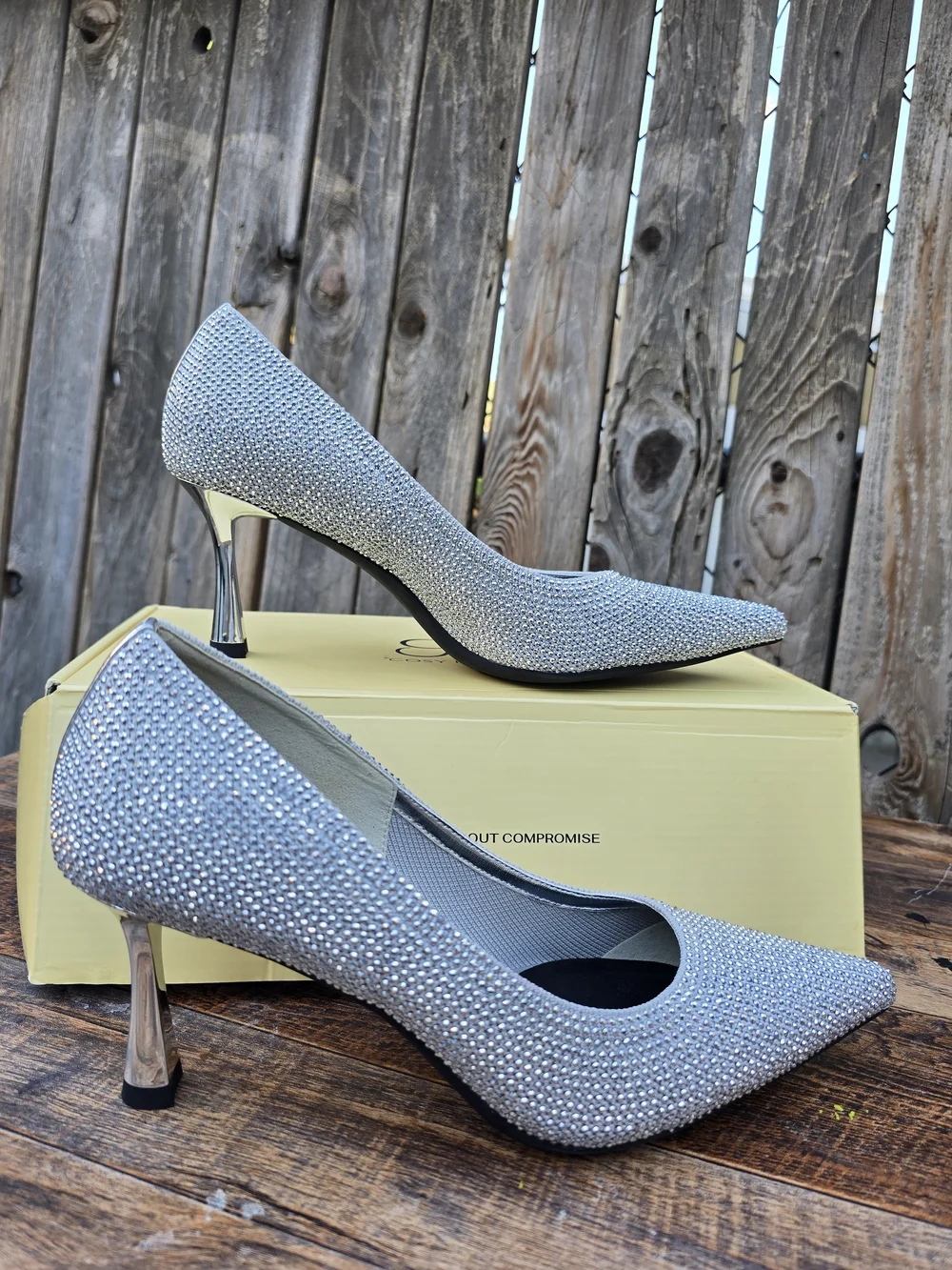Cosy Elegant Women's Pointed Toe Heels in Silver Size 8